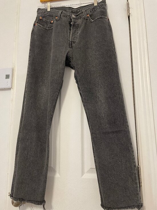 Levi's Denim - Levis / Charcoal 501 Cropped Jeans With Frayed Hem